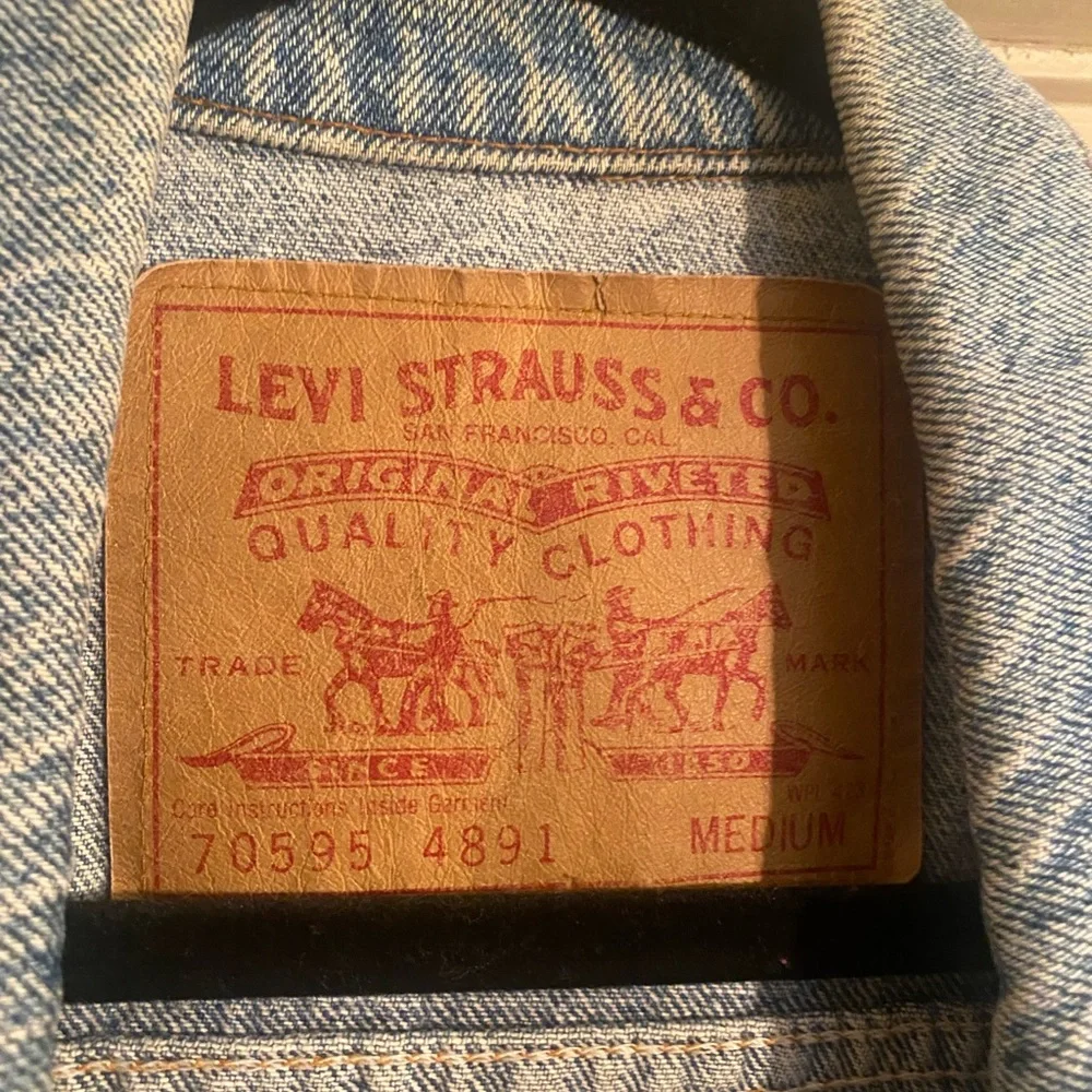 Vintage Levi’s Denim Pink Floyd Vest - Picture 3 of 4